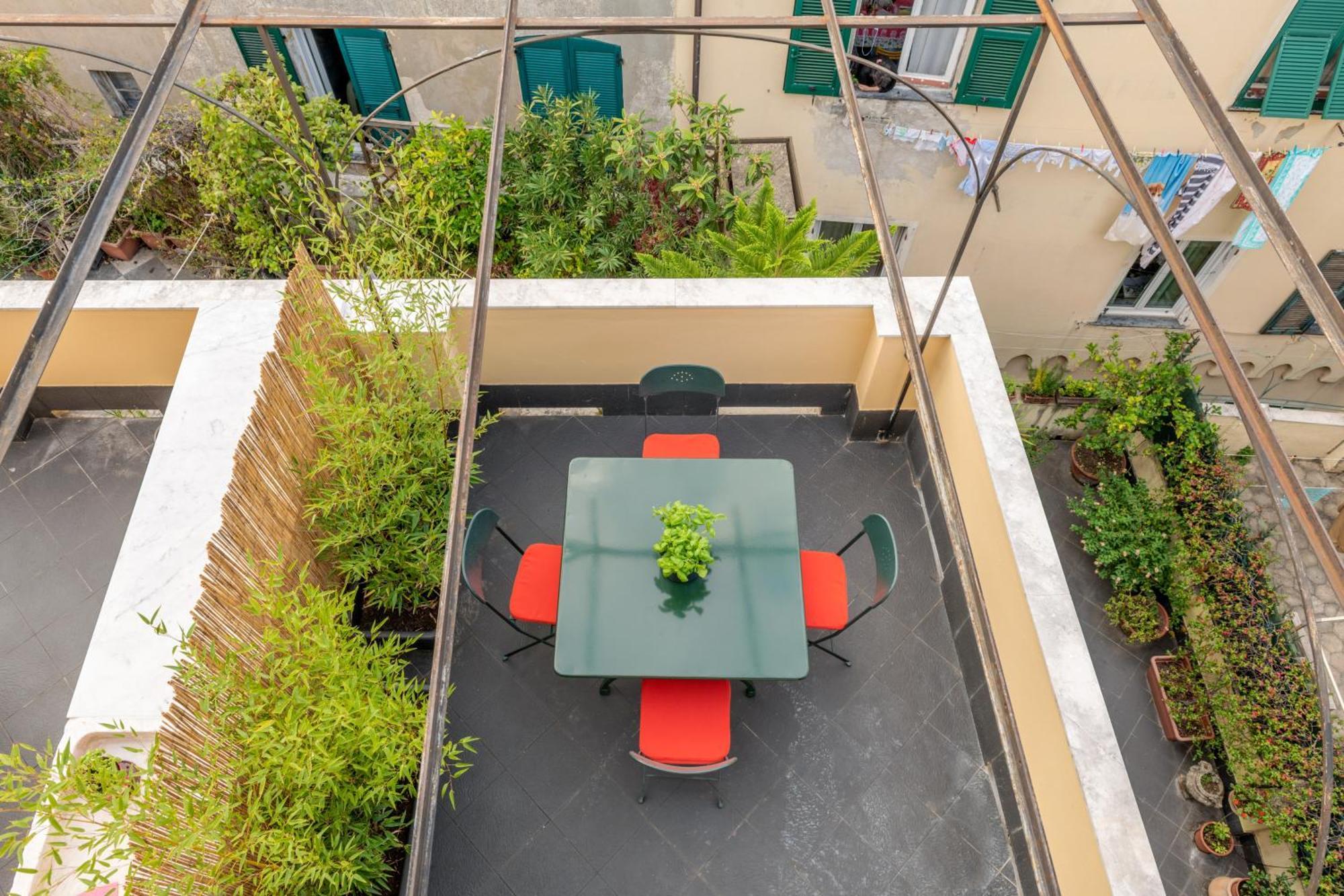 Cosy Apartment With Terrace Генуа Екстериор снимка